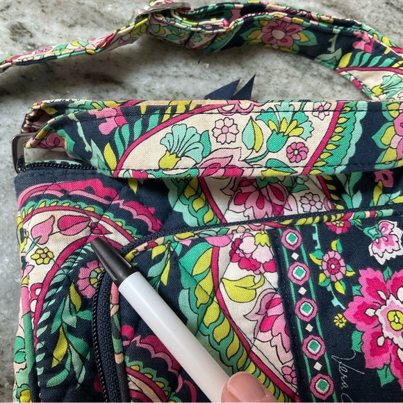 Vera Bradley Little Hipster Crossbody Petal Paisley Retired  ID pouch and wallet - Picture 13 of 13